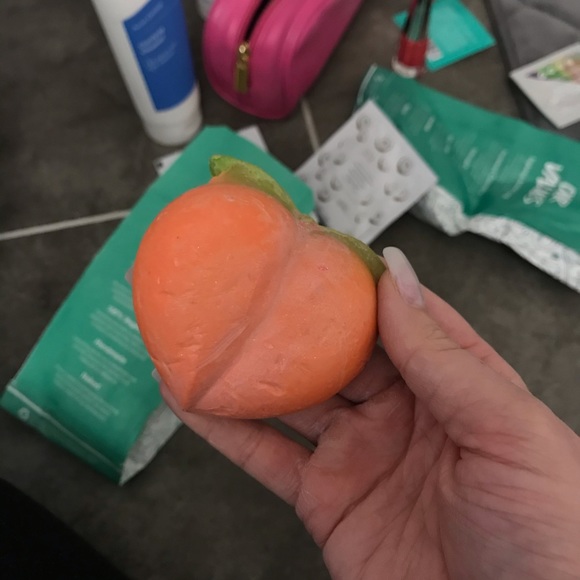 Various bath bombs from LUSH - Picture 7 of 8